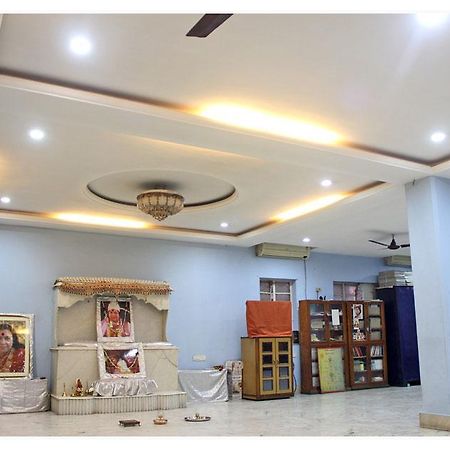 Neeranand Dalhousie- A Pure Vegetarian Hotel Calcutta Buitenkant foto