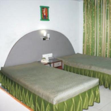 Neeranand Dalhousie- A Pure Vegetarian Hotel Calcutta Buitenkant foto